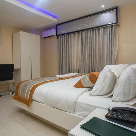 Appleville Suites Ikeja Exterior foto