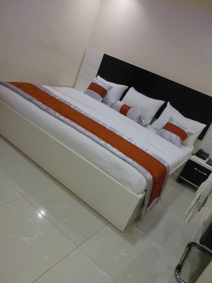 Appleville Suites Ikeja Exterior foto