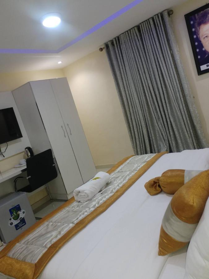 Appleville Suites Ikeja Exterior foto