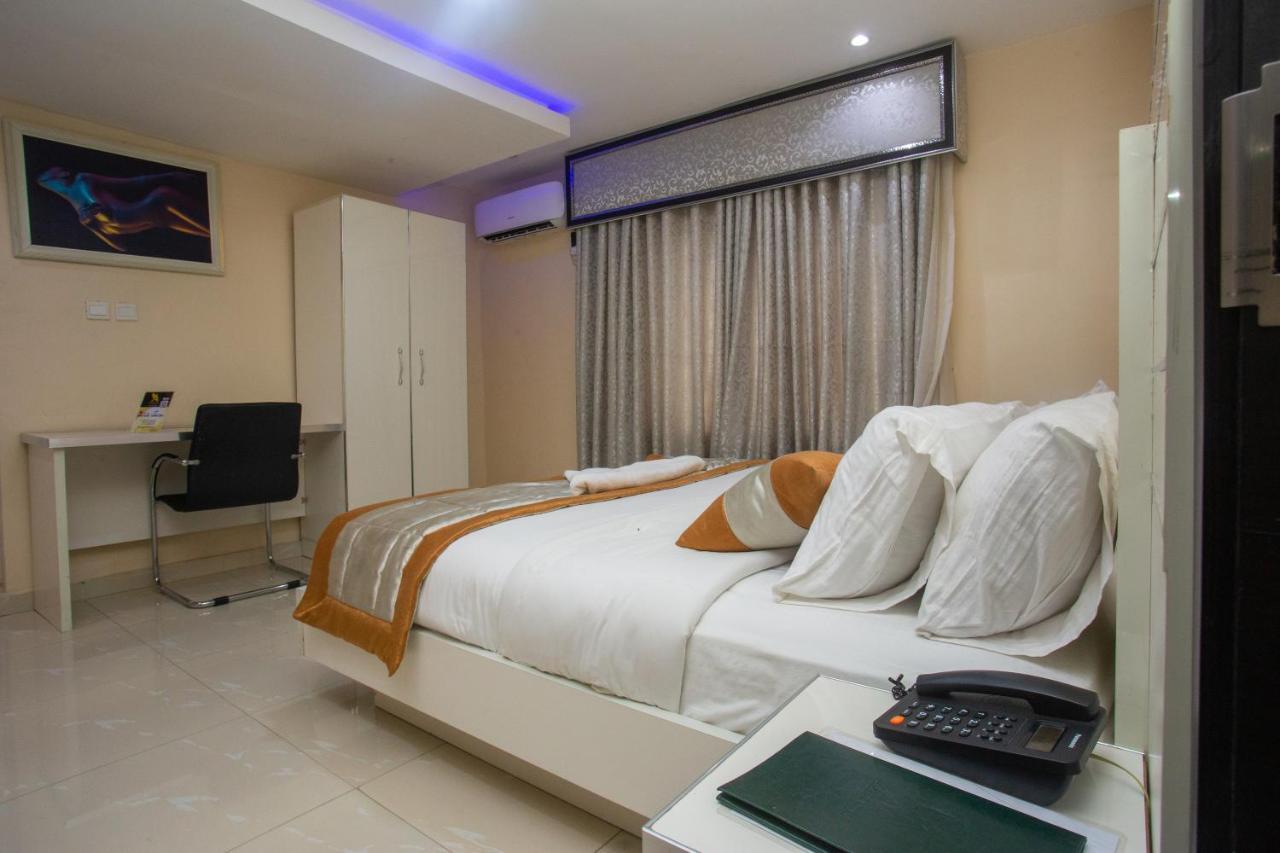 Appleville Suites Ikeja Exterior foto